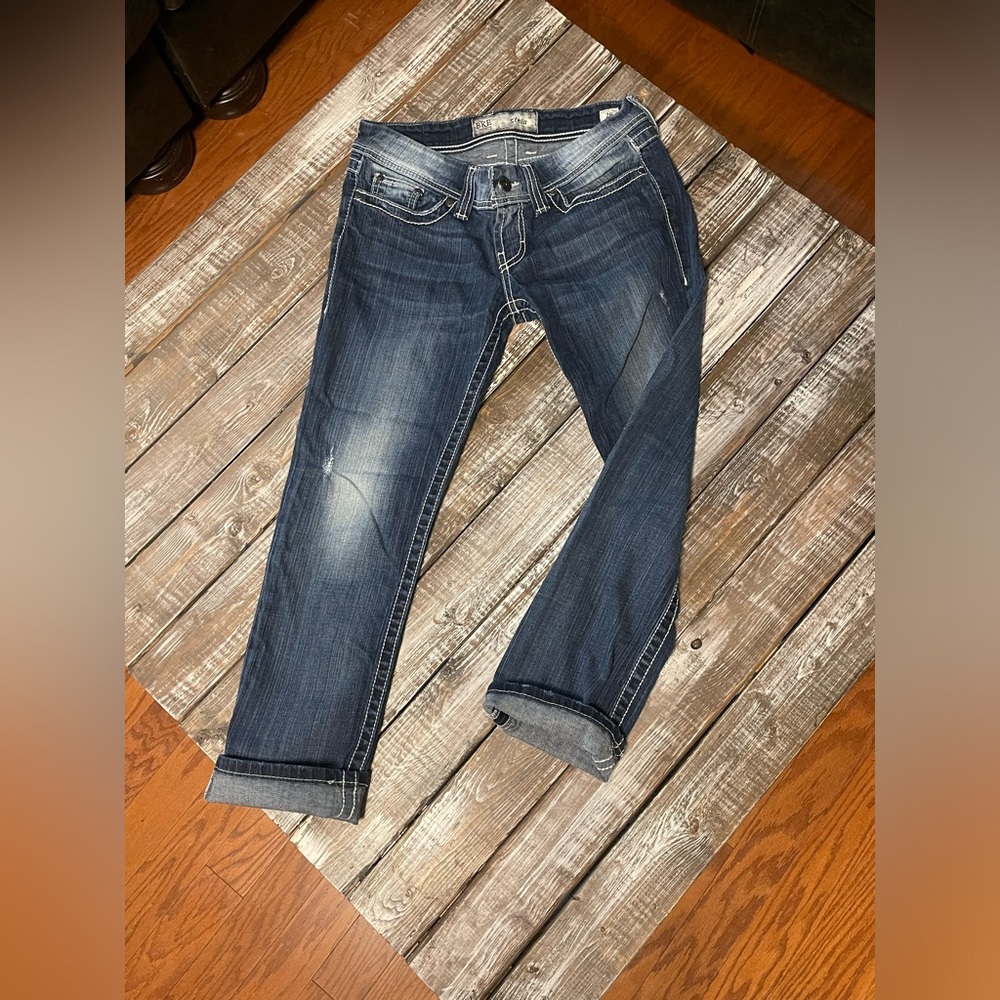 size 28 buckle crop jeans
